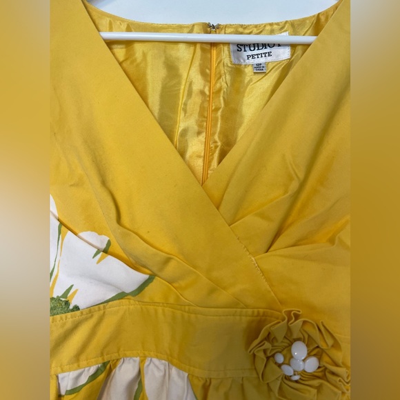 Studio I Yellow Sleeveless V-Neck Daisy A-Line Mid length Dress Sz12P Cotton - Picture 12 of 14